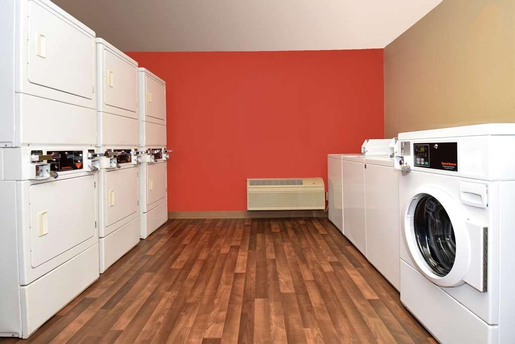 เอ็กซ์เทนด์ สเตย์ อเมริกา คลีฟแลนด์-บรูกลิน Hotel Brooklyn ภายนอก รูปภาพ
