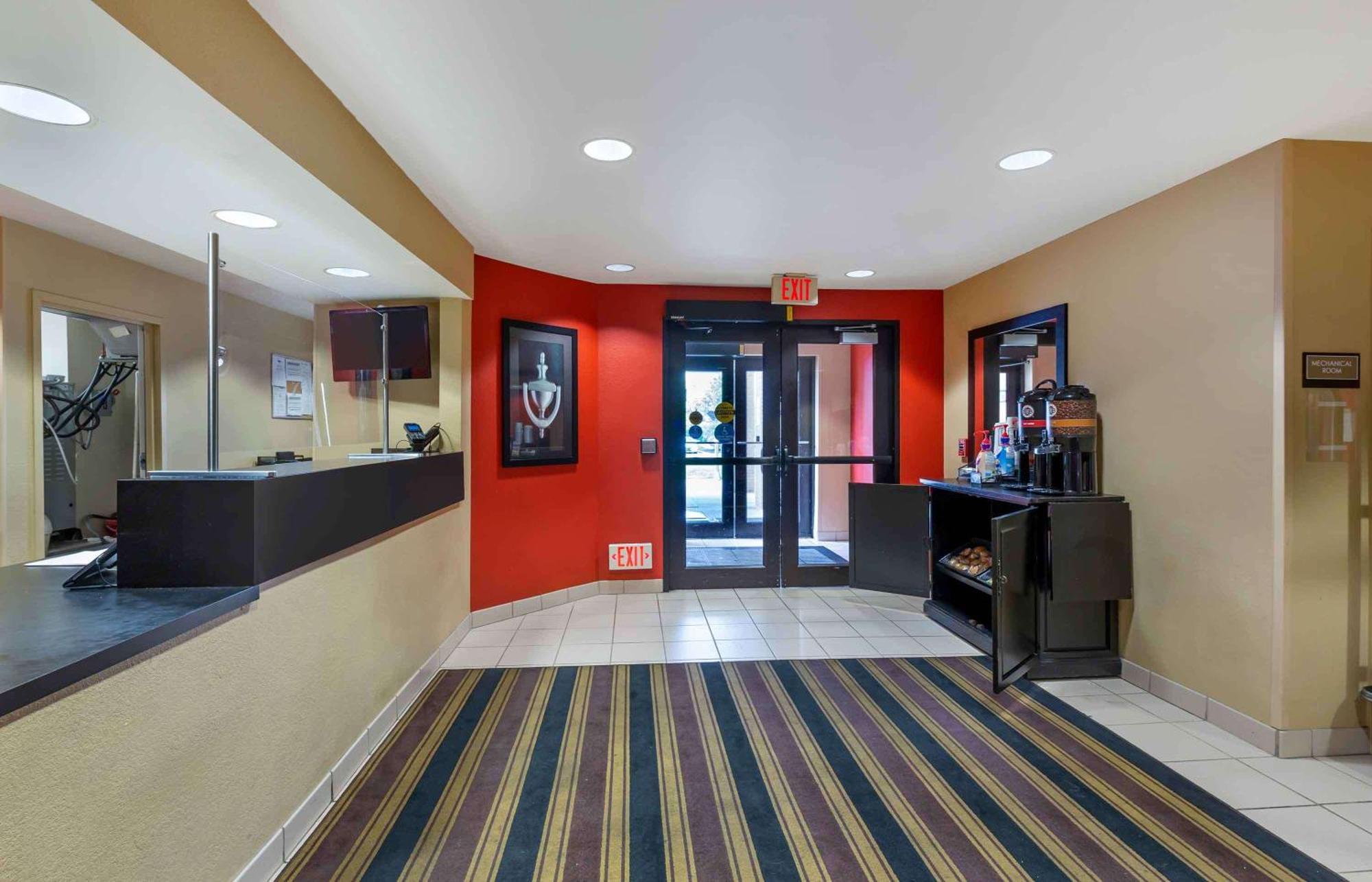 เอ็กซ์เทนด์ สเตย์ อเมริกา คลีฟแลนด์-บรูกลิน Hotel Brooklyn ภายนอก รูปภาพ