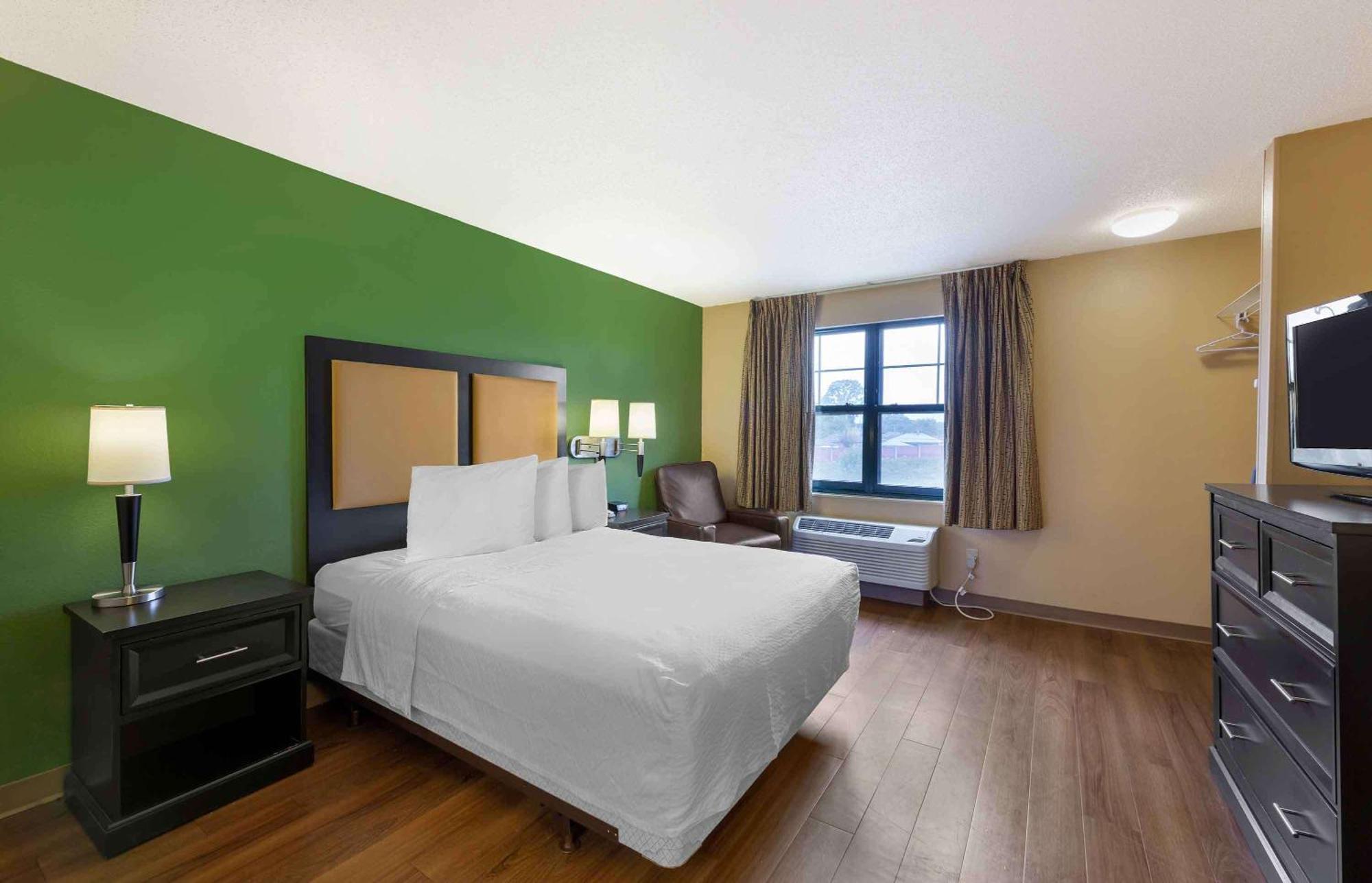 เอ็กซ์เทนด์ สเตย์ อเมริกา คลีฟแลนด์-บรูกลิน Hotel Brooklyn ภายนอก รูปภาพ