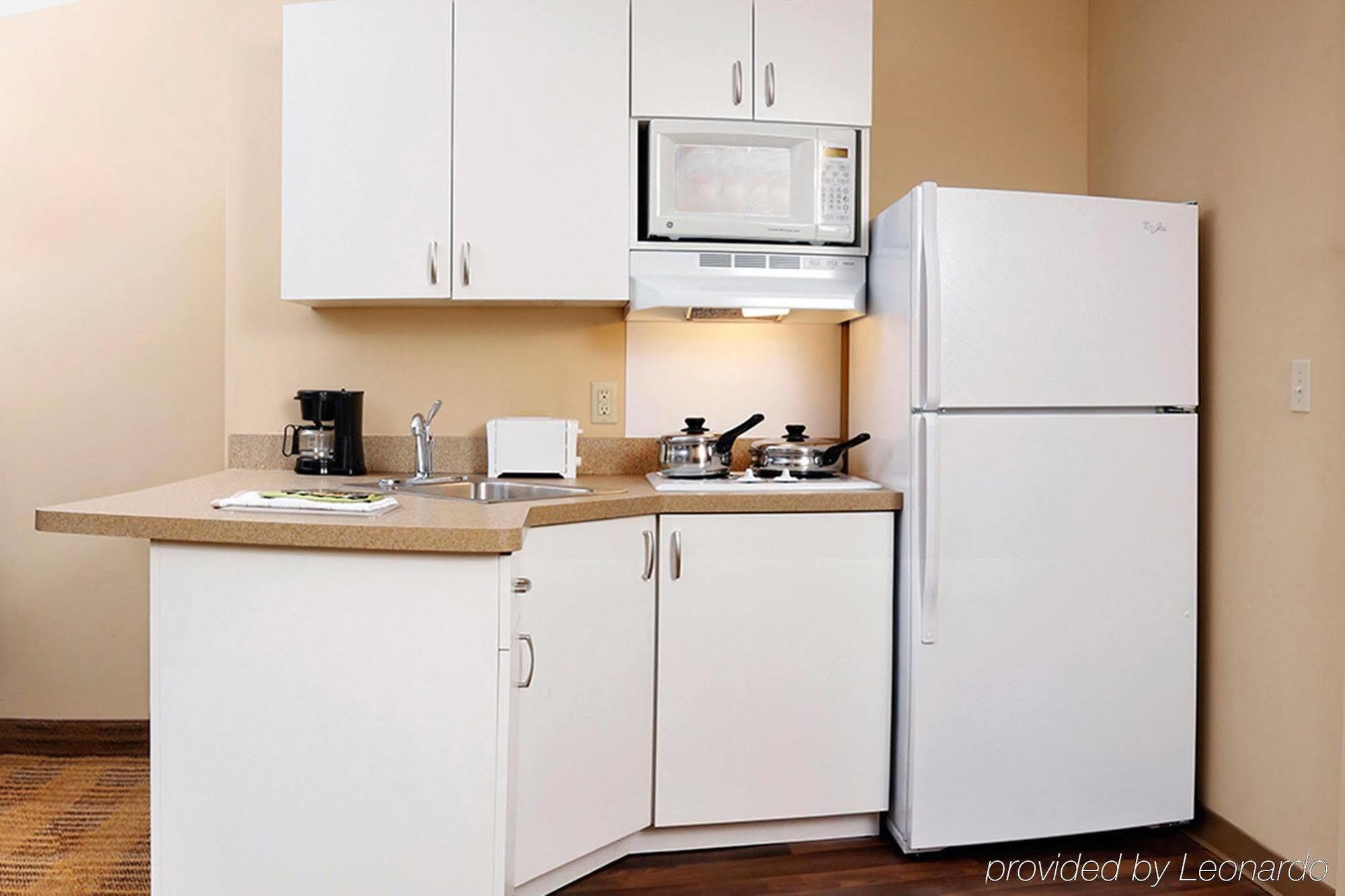 เอ็กซ์เทนด์ สเตย์ อเมริกา คลีฟแลนด์-บรูกลิน Hotel Brooklyn ภายนอก รูปภาพ
