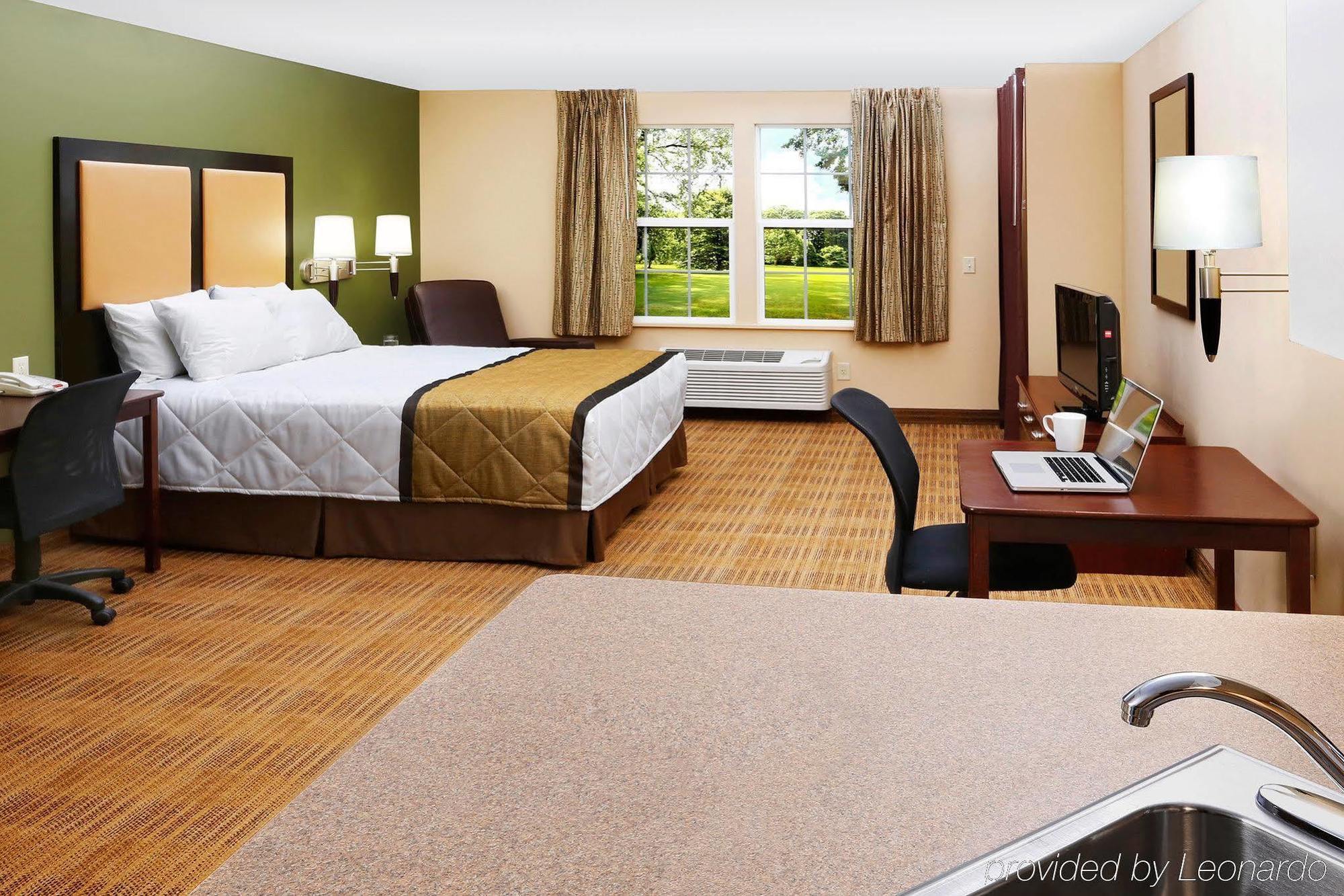 เอ็กซ์เทนด์ สเตย์ อเมริกา คลีฟแลนด์-บรูกลิน Hotel Brooklyn ภายนอก รูปภาพ