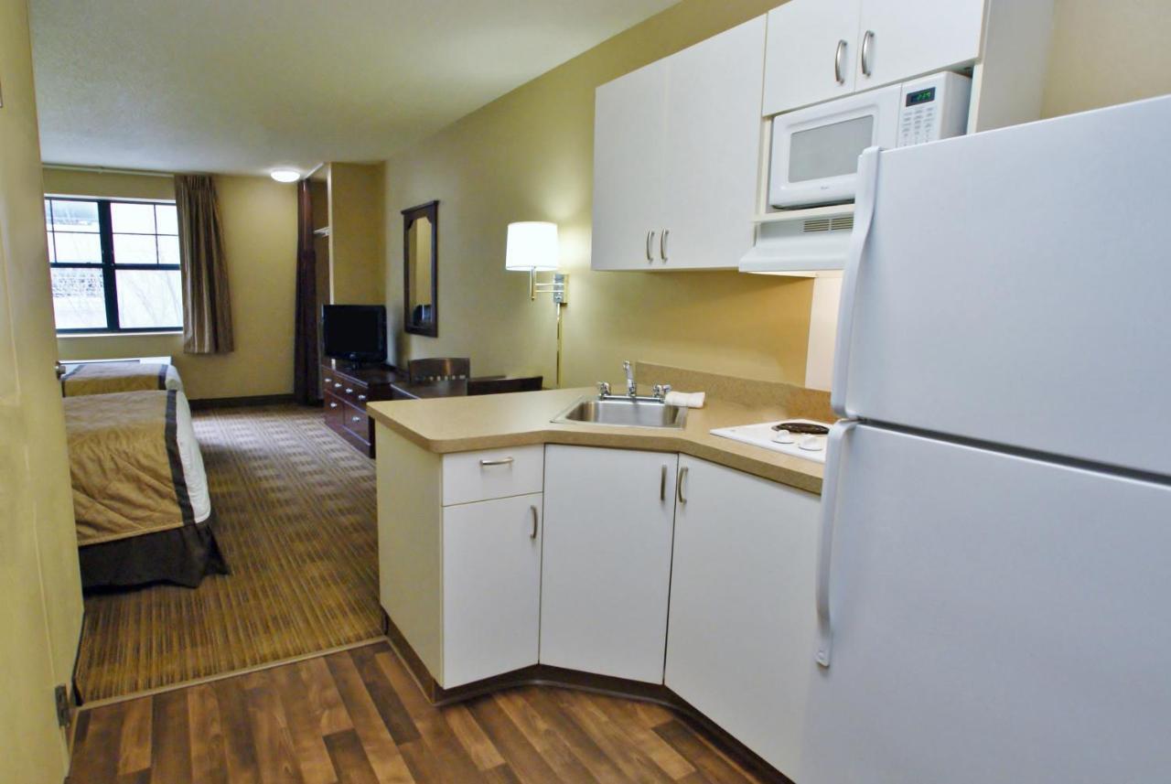 เอ็กซ์เทนด์ สเตย์ อเมริกา คลีฟแลนด์-บรูกลิน Hotel Brooklyn ภายนอก รูปภาพ