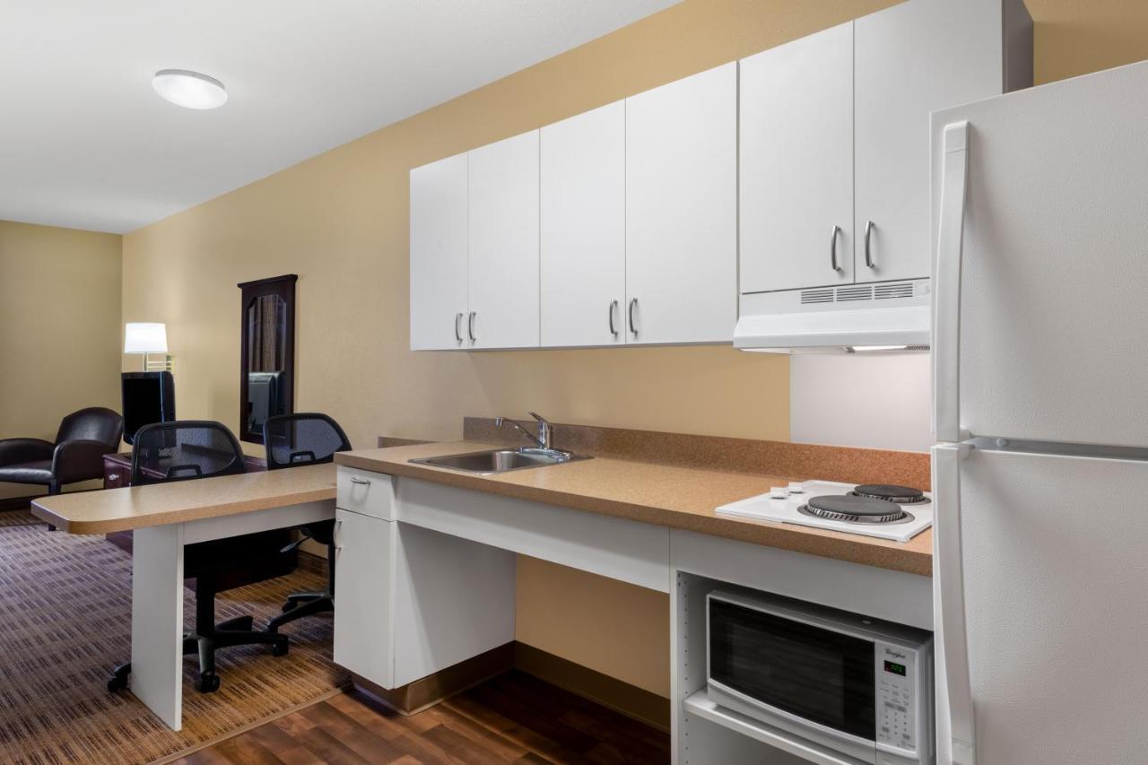 เอ็กซ์เทนด์ สเตย์ อเมริกา คลีฟแลนด์-บรูกลิน Hotel Brooklyn ภายนอก รูปภาพ